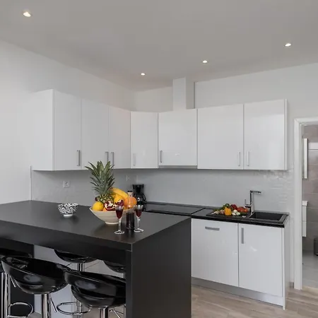 Siblings - Premium Two Bedroom With Terrace And Garden V... شقة Mokošica