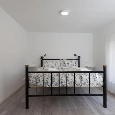 Siblings - Premium Two Bedroom With Terrace And Garden V... شقة Mokošica