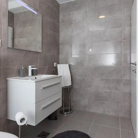 Siblings - Premium Two Bedroom With Terrace And Garden V...